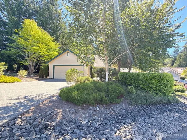 15 Leighbrook Lane, Port Ludlow, WA 98365