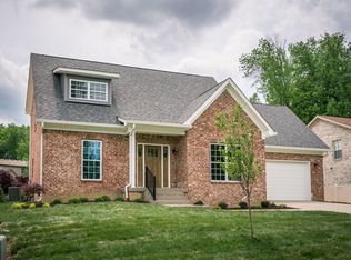 7203 Royalwood Dr, Louisville, KY 40214