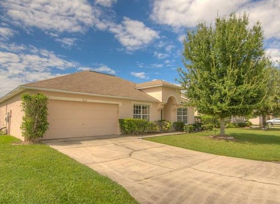3rd image of 563 Terranova Cir