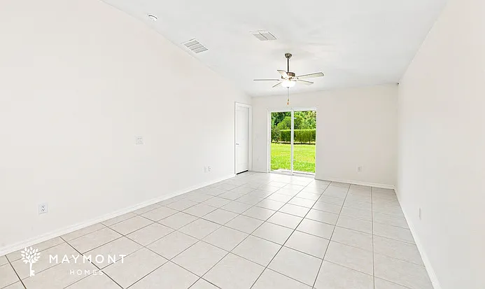 3 bed, 2.0 bath, 1448 sqft, $2,245 — Photo 3
