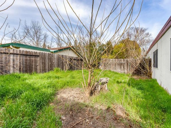 2006 Zinfandel Dr, Rancho Cordova, CA 95670