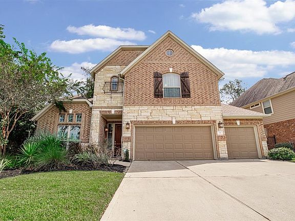 4th image of 3 E Wading Pond Cir