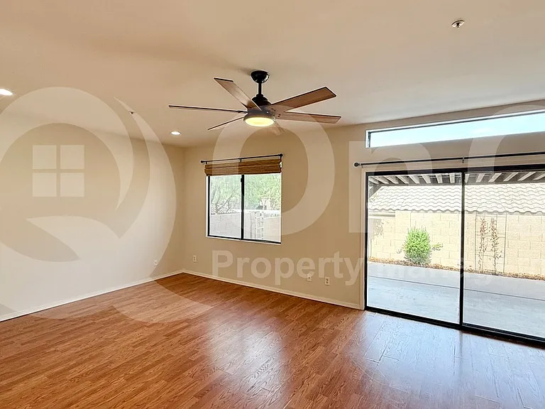 10944 N 117th Pl — Photo 10