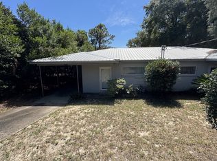 323 Washington Ave, Valparaiso, FL 32580