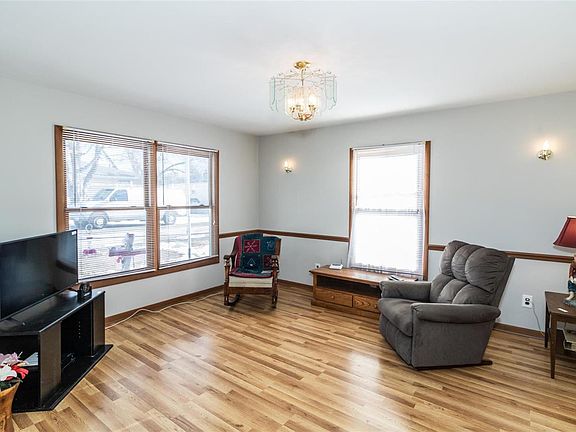 5th image of 9957 Luna Ave