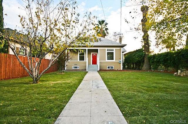 1st image of 343 W 8th St