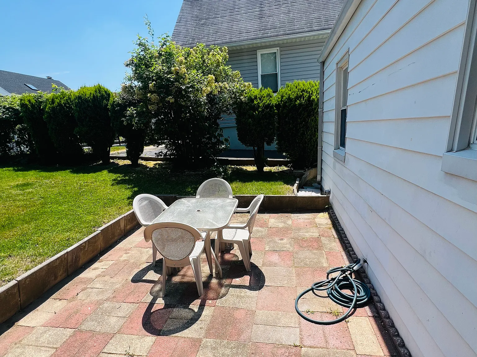 4 bed, 1.5 bath, 1433 sqft, $3,900 — Photo 4