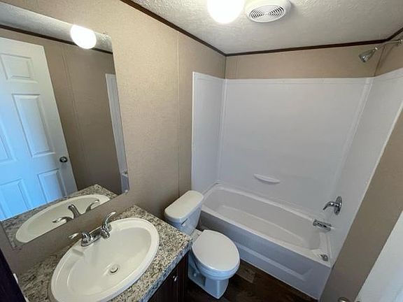 4th image of 6000 Lair Rd #3