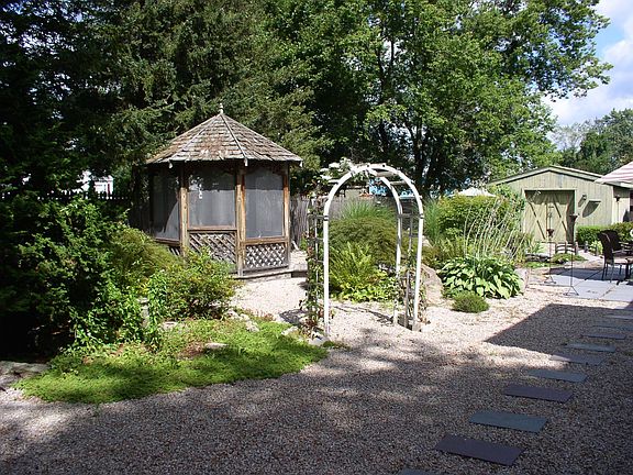 Beautifully Landscaped Yard