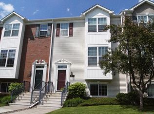 1686 Riverside Dr, Shakopee, MN 55379