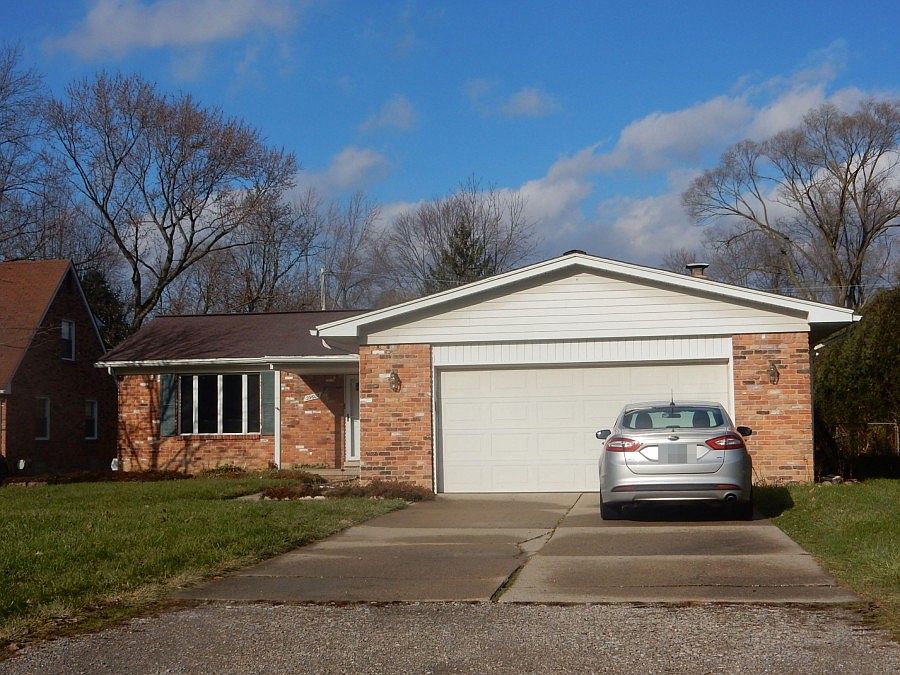 1st image of 29602 Puritan St