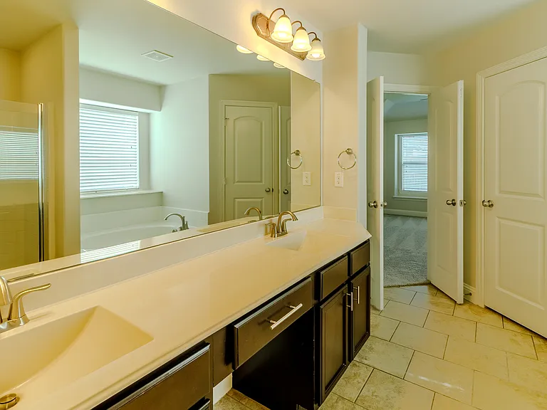 3105 Clear Springs Dr — Photo 20