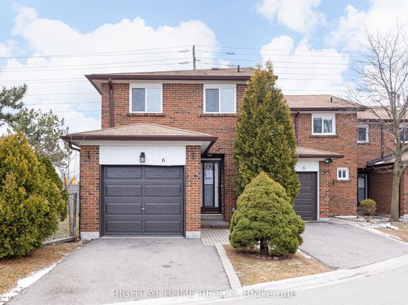 2687 Bromsgrove Rd #6, Mississauga, ON L5J 4C6