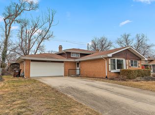 18402 Pierce Ave, Homewood, IL 60430