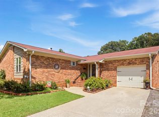 502 Ellenwood Dr, Kings Mountain, NC 28086
