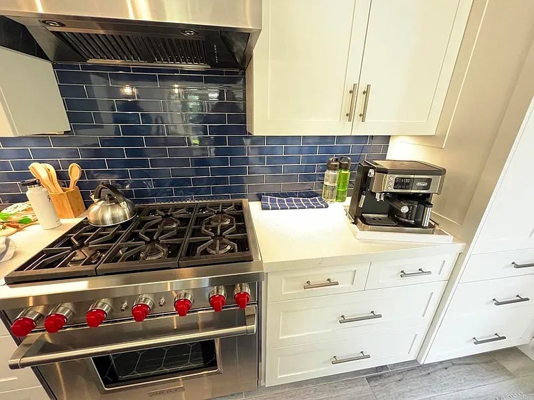 250 Avenida Monterey — Photo 42