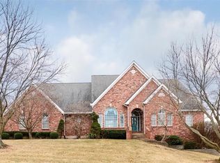 1049 Whitmoor Dr, Weldon Spring, MO 63304