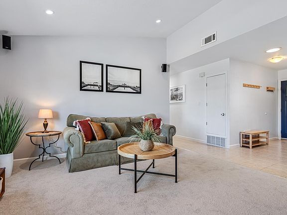 2nd image of 3886 Klamath Way