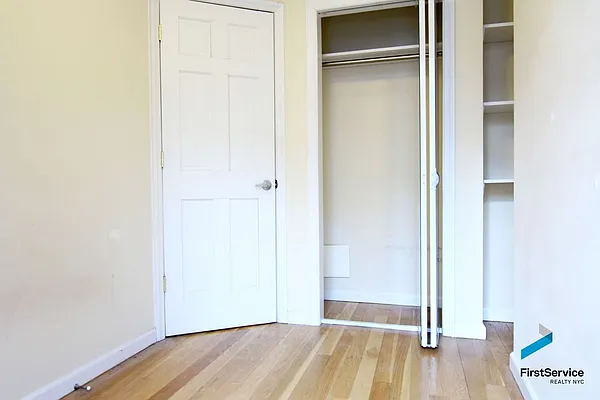 Rented by FirstService Realty (legacy) | media 28