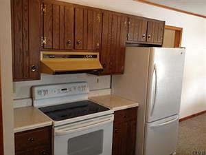 5th image of 18 Timberland Dr