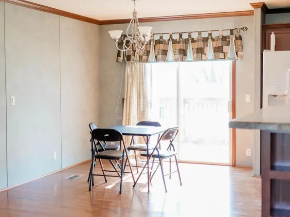 101 Arnold Hts, Carlisle, KY 40311