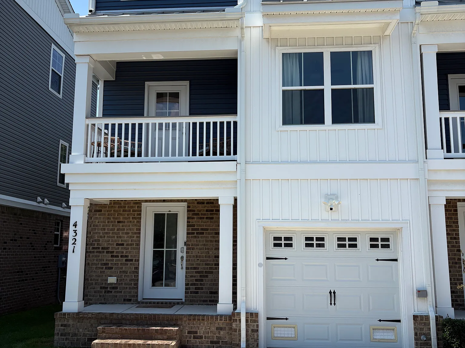 4 bed, 3.5 bath, 1850 sqft, $3,195 — Photo 1