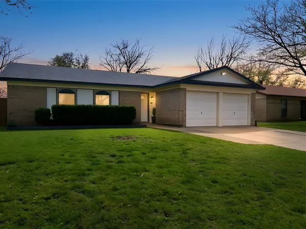 501 Fox Dr, Saginaw, TX 76179