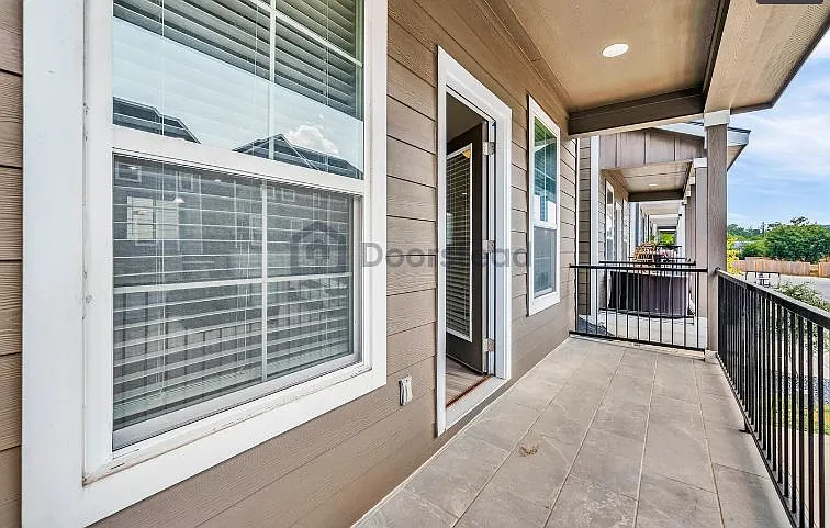 21514 Sir Walter Ln — Photo 8