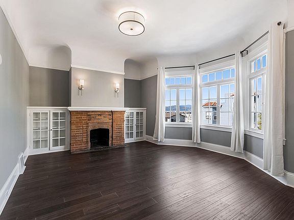 4th image of 563 Lombard St