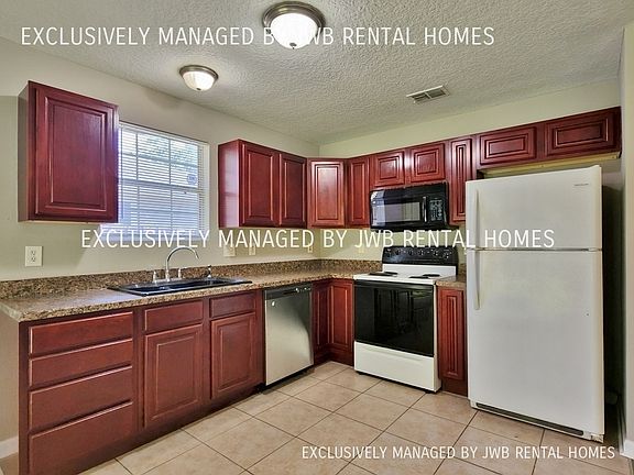 3rd image of 9128 Monroe Ave