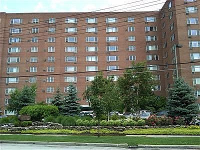 1st image of 11820 Edgewater Dr APT 803