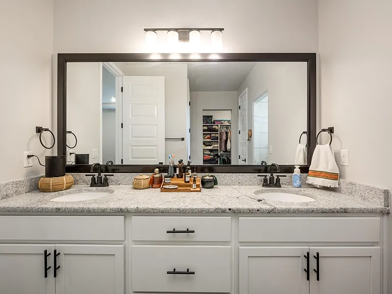 Master Vanity
