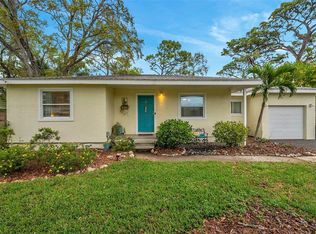 7 Belle Meade Cir, Largo, FL 33770