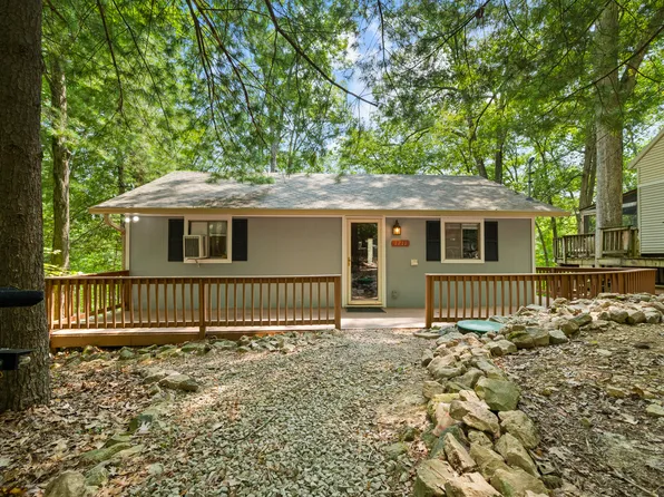 7211 Halibut Dr, Nineveh, IN 46164