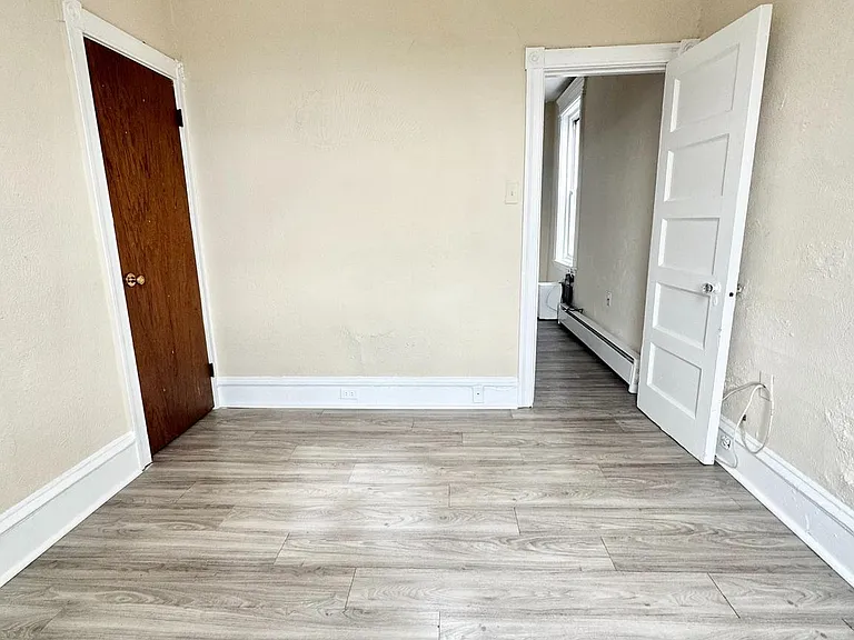 5040 Walnut St #3R — Photo 4