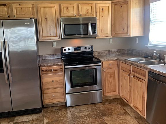 kitchen - all appliances included