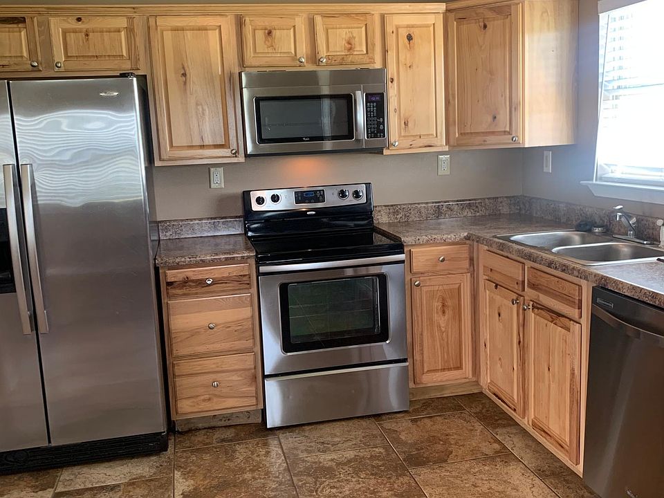 kitchen - all appliances included