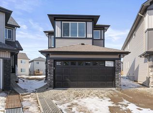 4028 207th St SW, Edmonton, AB T6M2N9