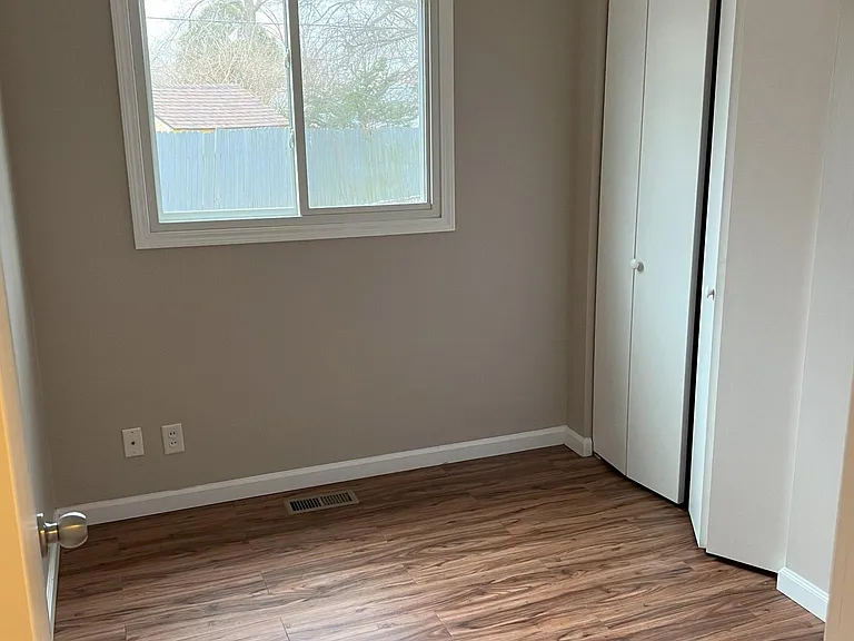 4 Squire Ct — Photo 5
