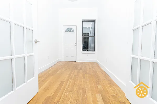 Rented by Reubel Group LLC | media 10