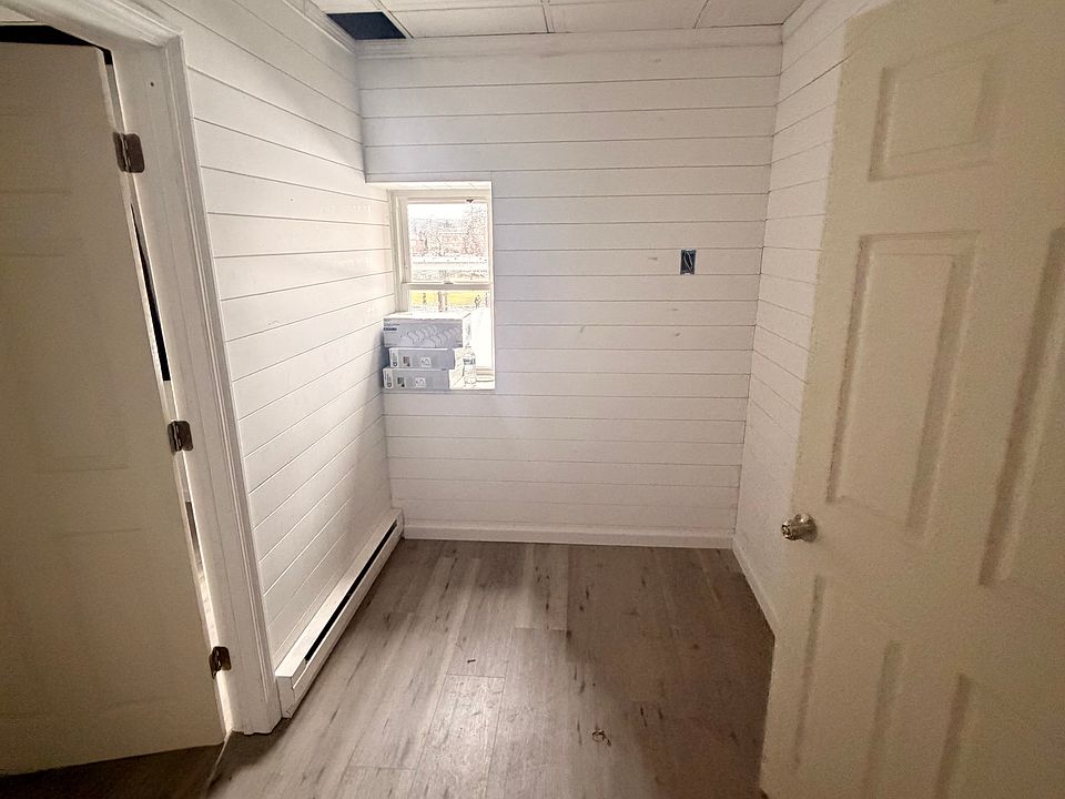 2nd image of 181-183 High St #3R