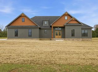 65 Emerald Ln, Greers Ferry, AR 72067