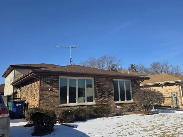 7544 Mason Ave, Burbank, IL 60459