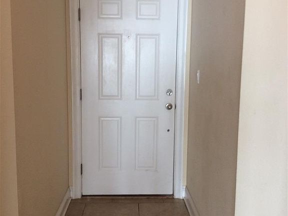 3rd image of 4050 Indigo Dr APT 204