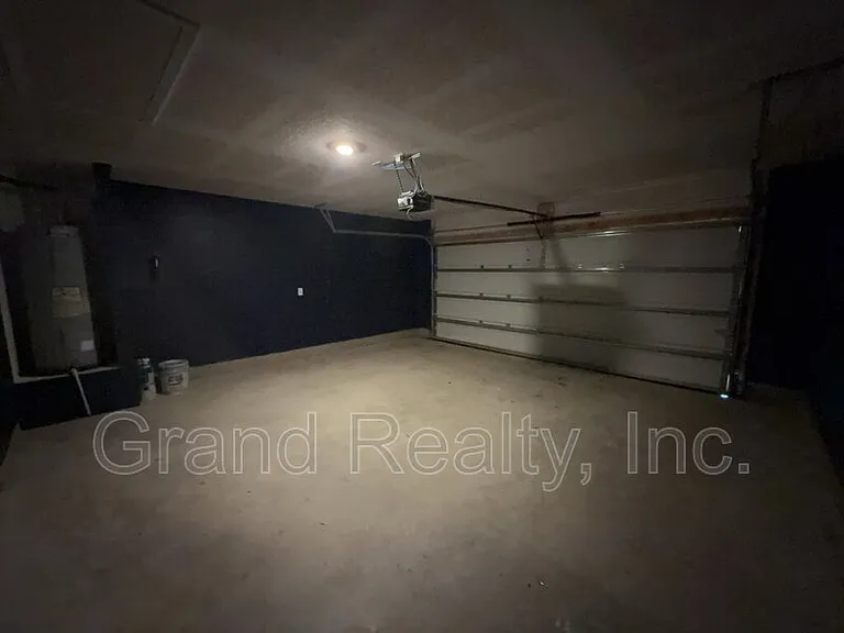 5482 Peach Dr — Photo 22
