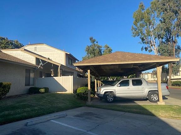 3rd image of 1031 S Palmetto Ave