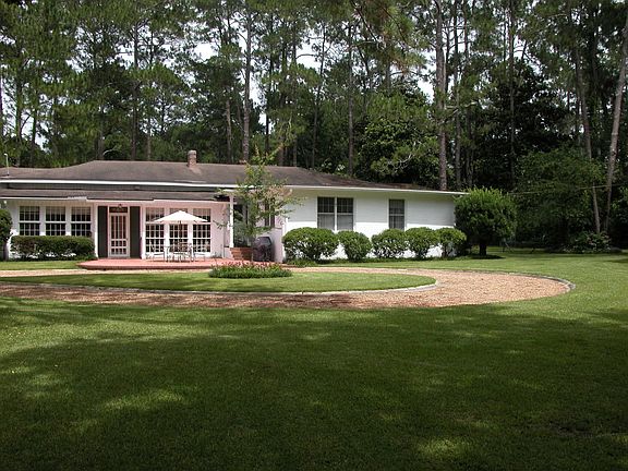 5th image of 1302 Fairview Dr