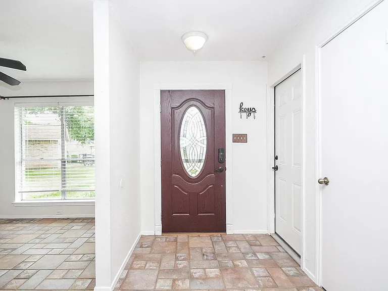 2406 Blue Mist Ct — Photo 3