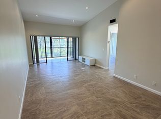 2067 SW 15th St APT 230, Deerfield Beach, FL 33442