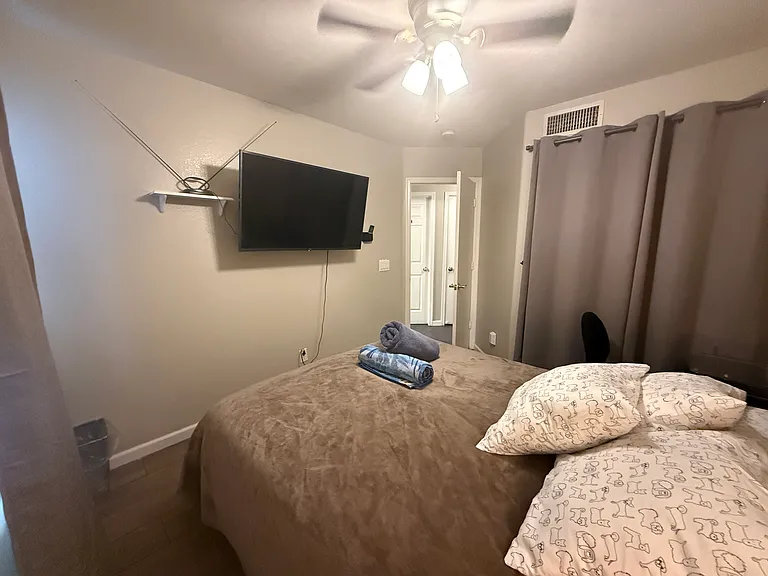 2058 S Voyager Dr — Photo 23